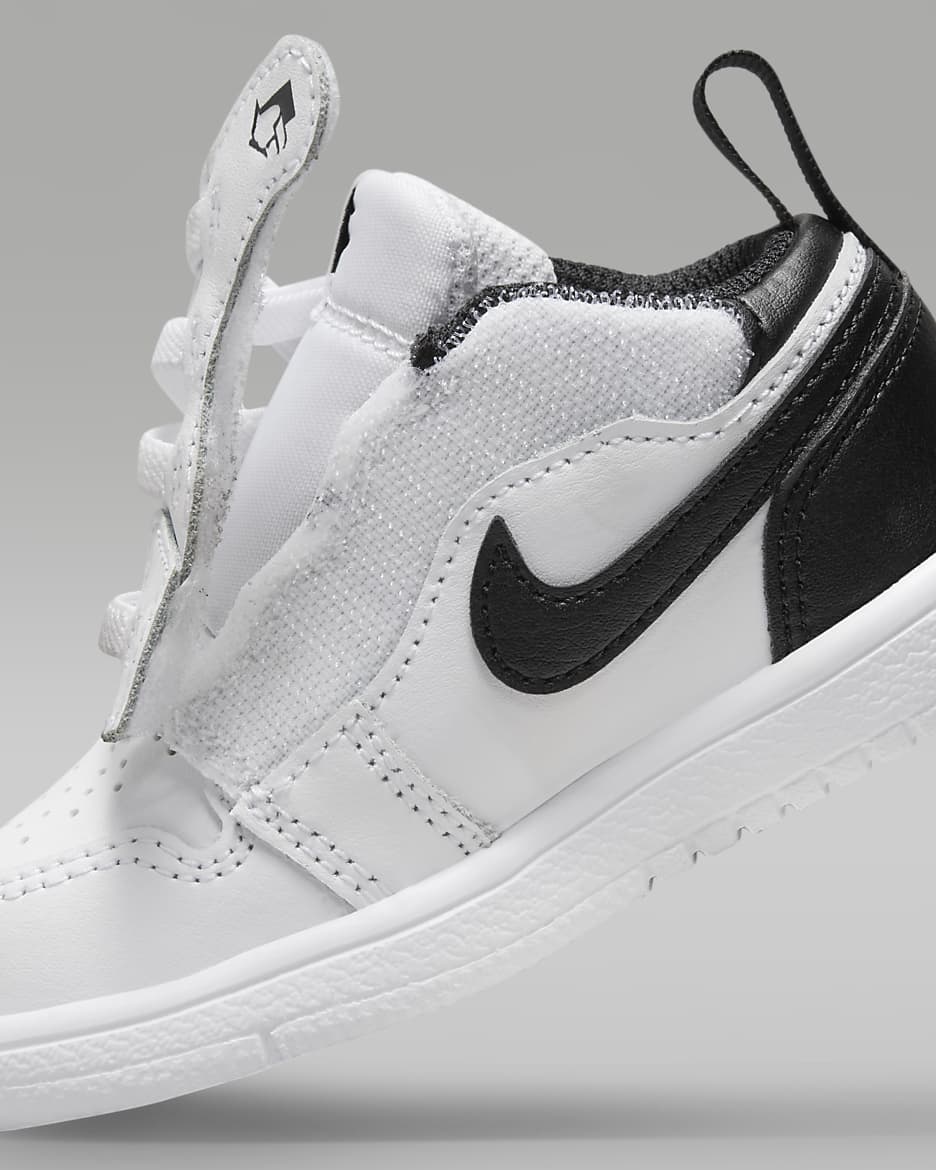 Black and white jordans toddler outlet